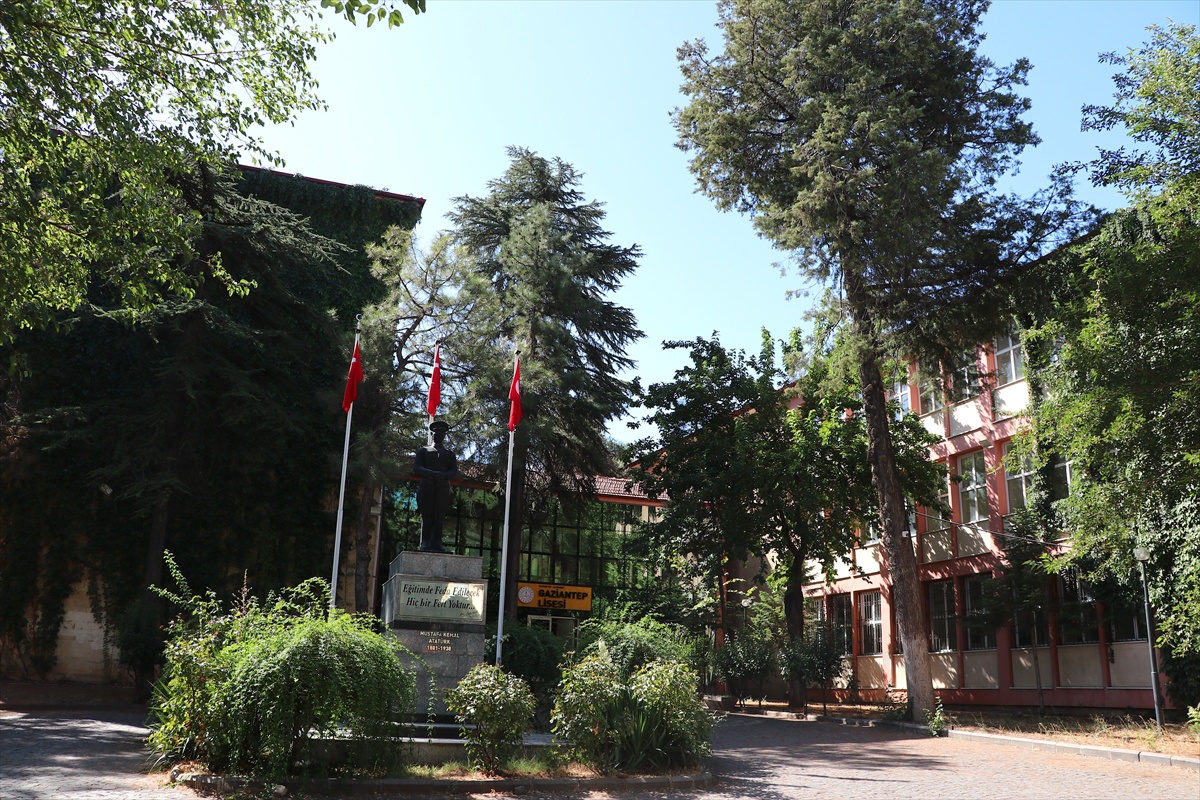 Gaziantep Lisesi 1911'den bu yana eğitim mirasını 860 öğrencisiyle sürdürüyor
