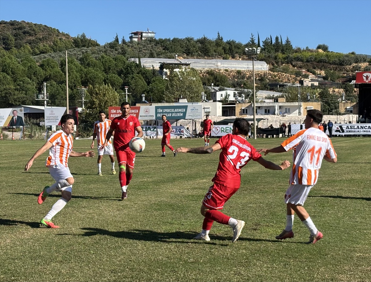 Kumluca Belediyespor, SAL'de sezonu evinde Finike Belediyespor'a 3-1 yenilerek açtı