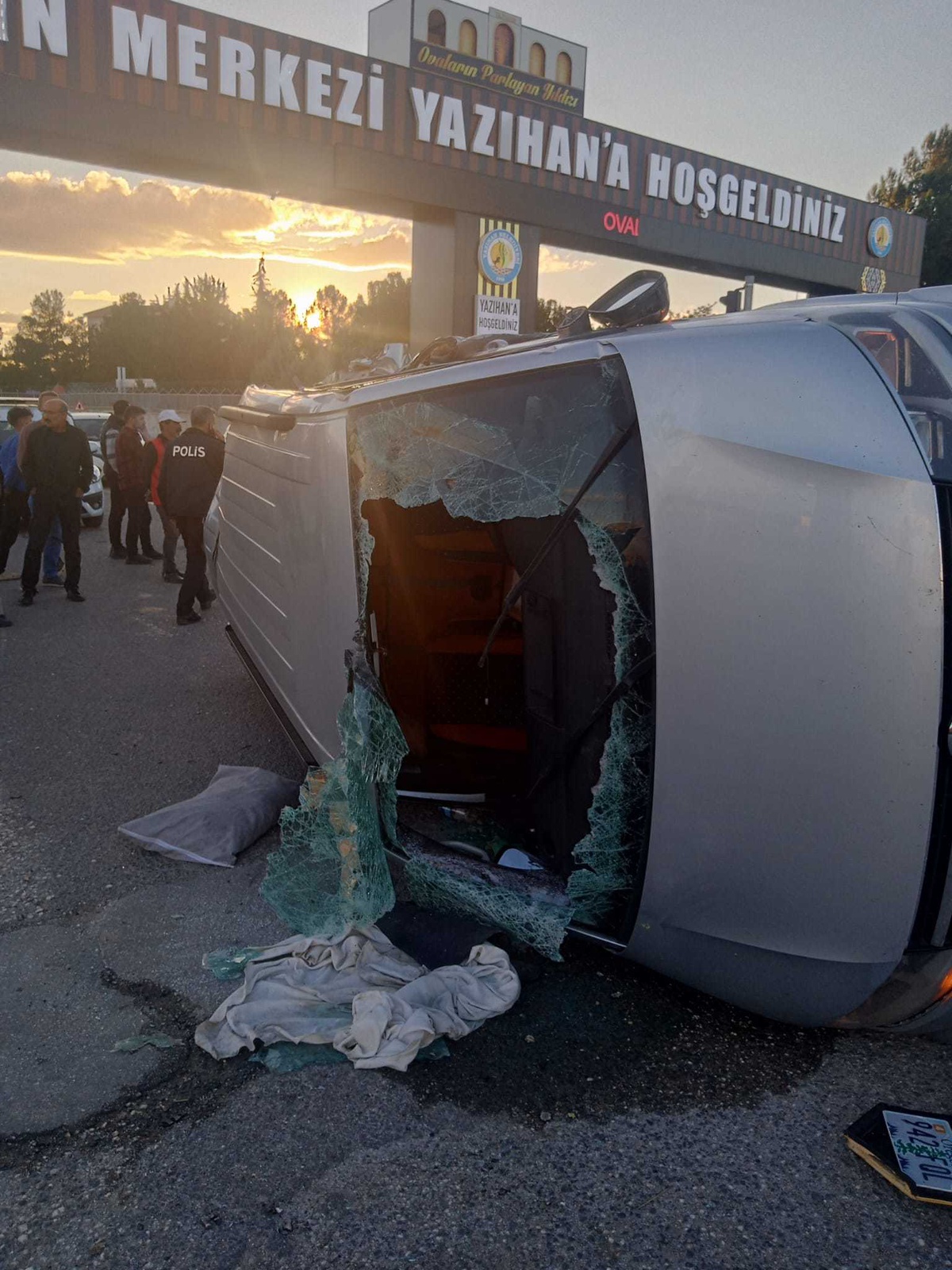 Malatya Yazıhan'da araçlar çarpıştı, kazada 1'i ağır 3 kişi yaralandı