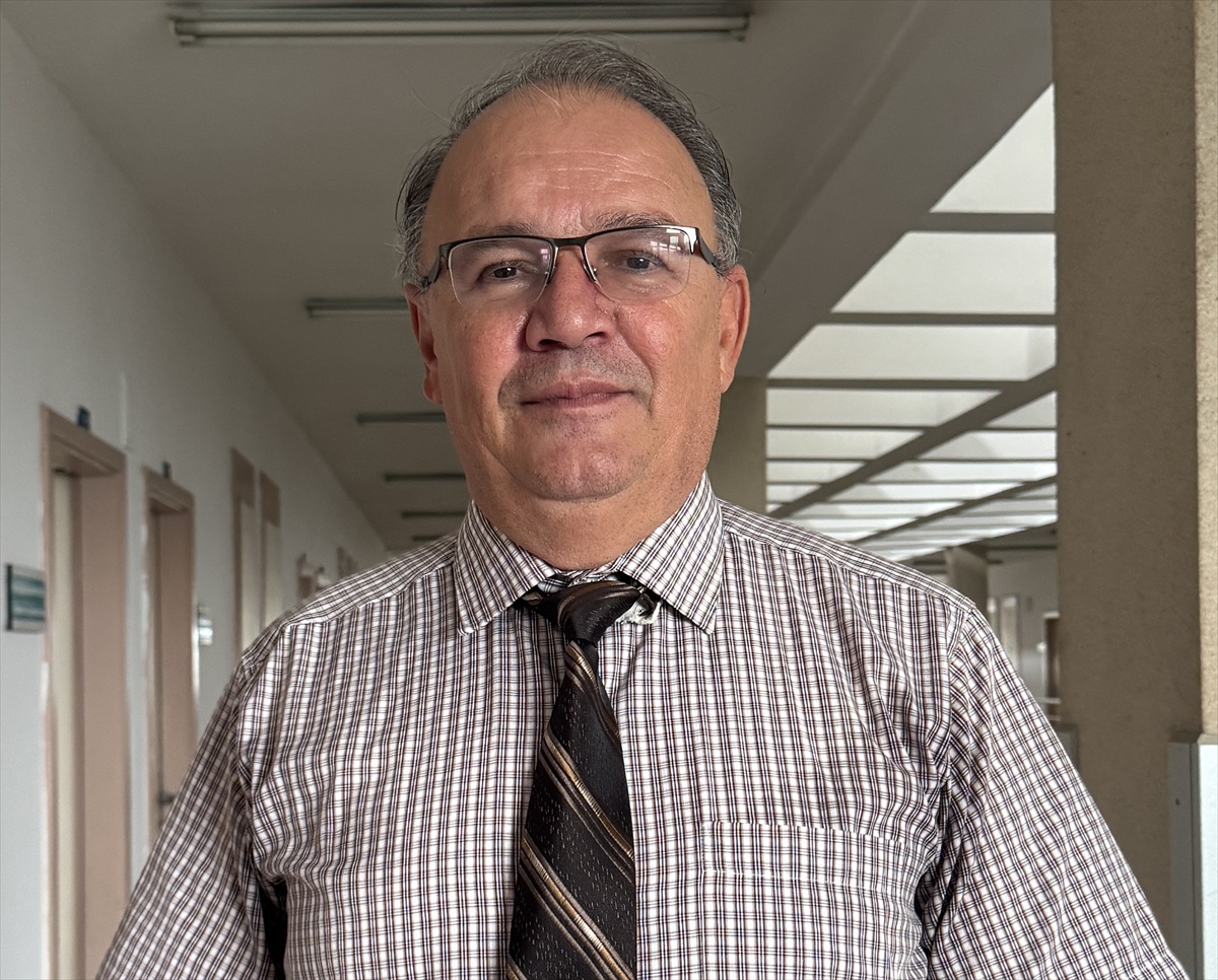 Prof. Dr. Bozkurt sigaranın kalp krizlerinin yüzde 50'sinden sorumlu olduğunu söyledi