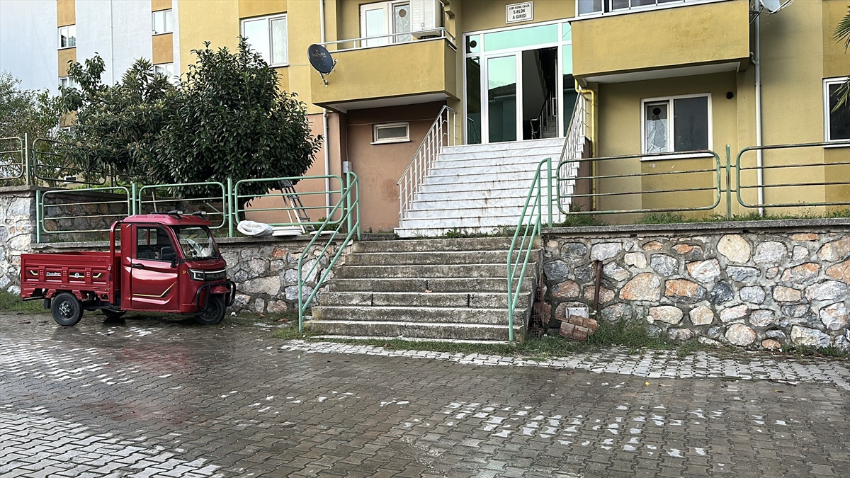 Sakarya Adapazarı'nda eşya tartışması silahlı kavgaya dönüştü, 1 kişi öldü