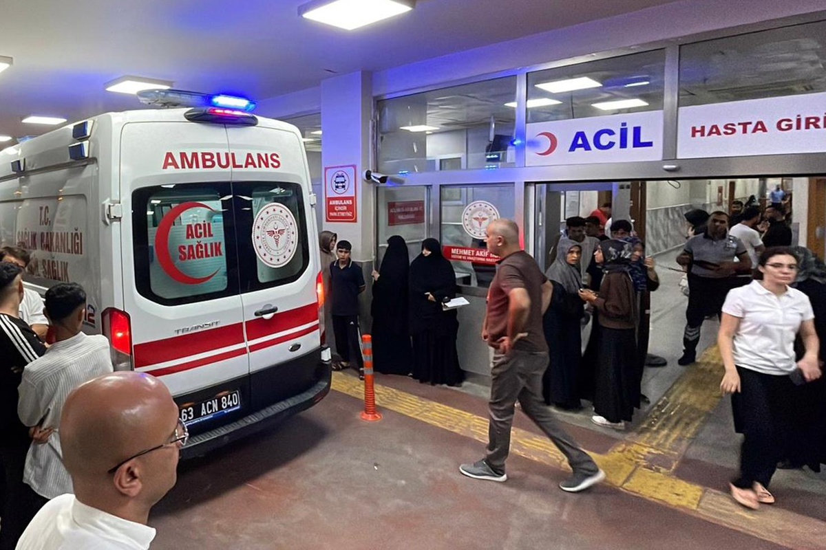 Siverek'te ütüyle yakıldığı iddia edilen çocuğun üvey annesi ve 2 yakını tutuklandı