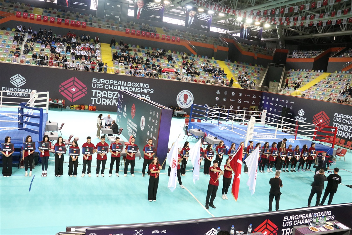 Trabzon'da 15 Yaş Altı Avrupa Boks Şampiyonası 30 ülkeden 400 sporcuyla başladı