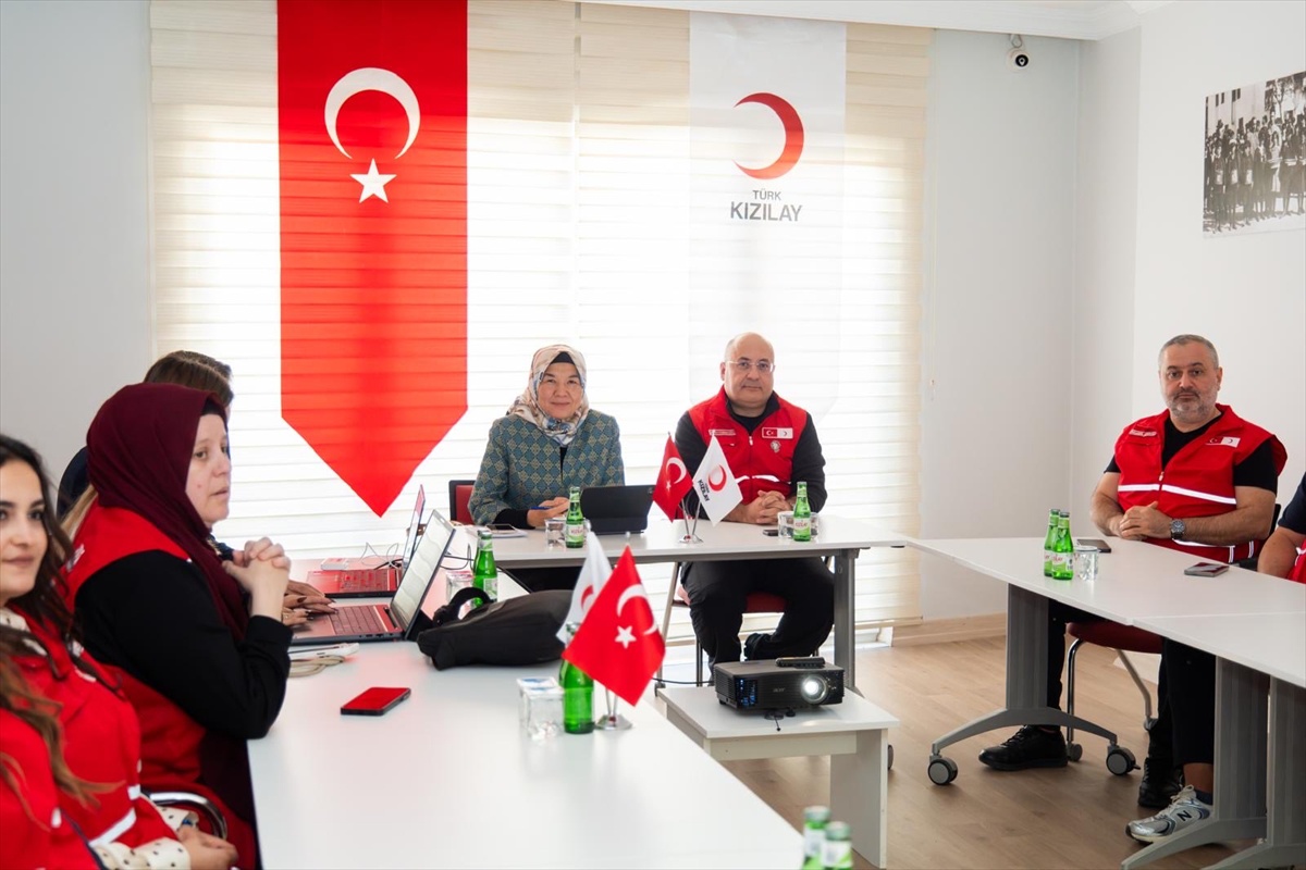 Türk Kızılay Kırklareli İl Koordinasyon Toplantısı'nda yardım faaliyetleri görüşüldü