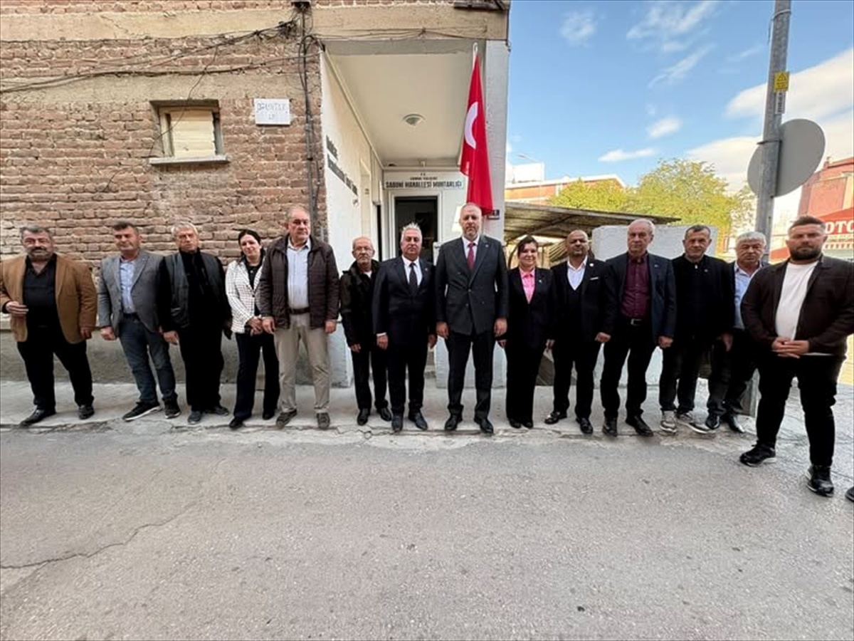 AK Parti ve MHP'nin Edirne il başkanları Muhtarlar Günü'nde muhtar derneklerine gitti