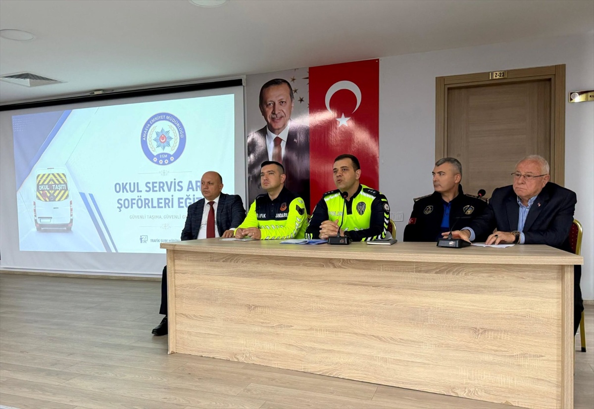 Amasya Emniyeti okul servis toplantısında 196 katılımcıyı bilgilendirdi