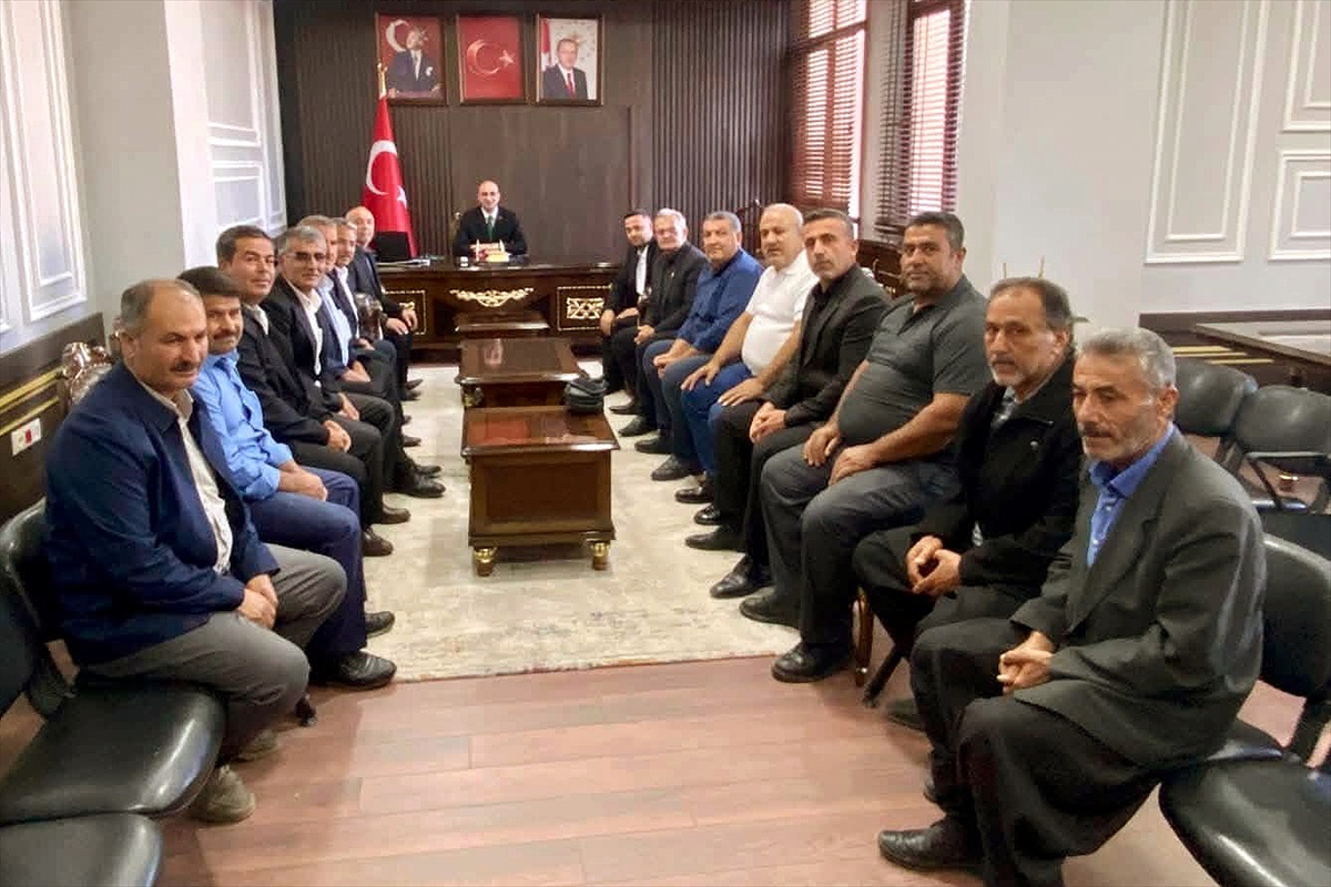 Araban Kaymakamı Ceylan, Muhtarlar Günü'nde ilçe muhtarlarıyla buluştu