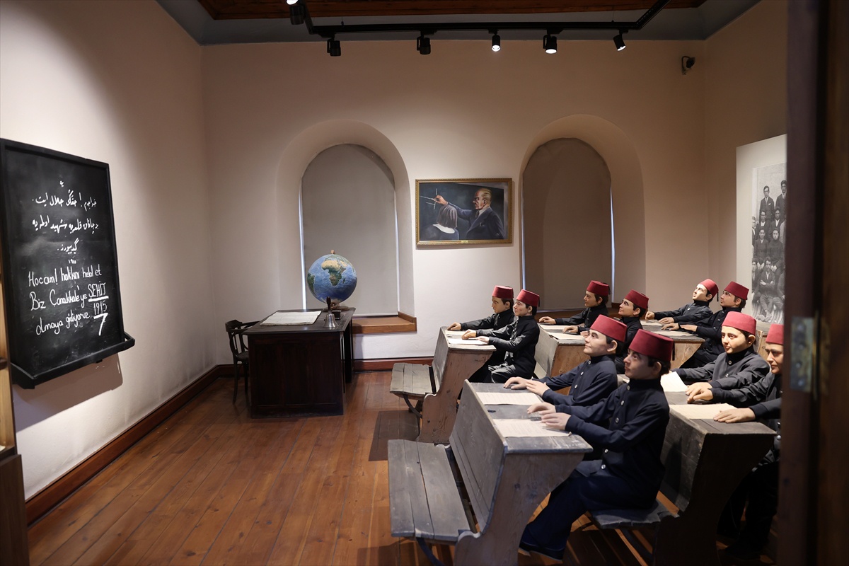 ASIRLIK MEKTEPLER - Sivas Lisesinin 139 yıllık eğitim serüveni