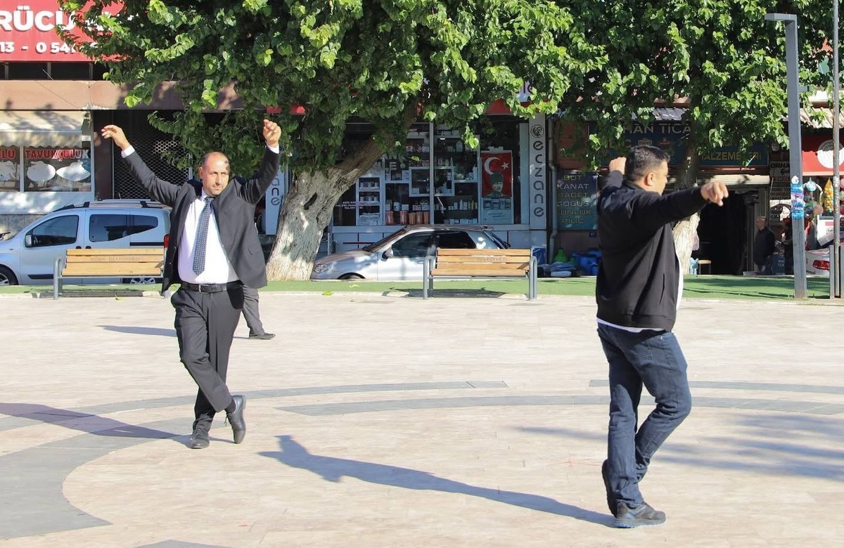 Aydın Köşk'te 19 Ekim Muhtarlar Günü törenle kutlandı, muhtarlar zeybek oynadı
