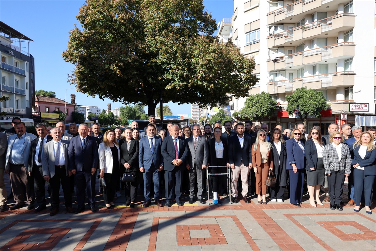 Aydın Nazilli'de Muhtarlar Günü'nde Gül Esin'in kabri ziyaret edildi
