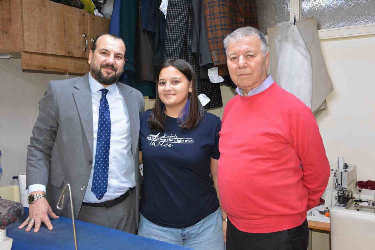 Balıkesir'de 1965'te başlayan terzilik geleneği aynı dükkanda üçüncü kuşakta sürüyor