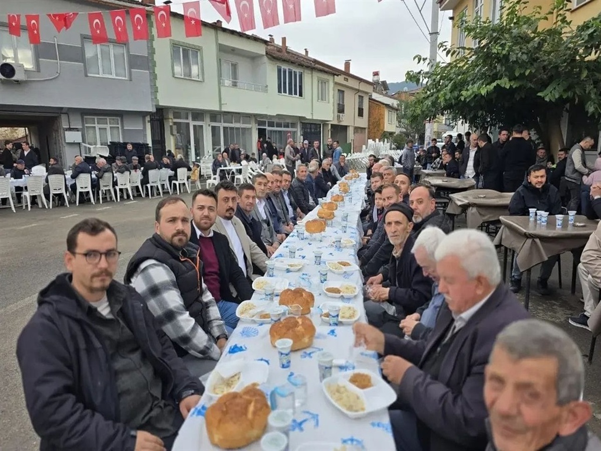 Bursa İnegöl'de pilav gününde 182 kişi mide bulantısı ve kusmayla hastaneye başvurdu