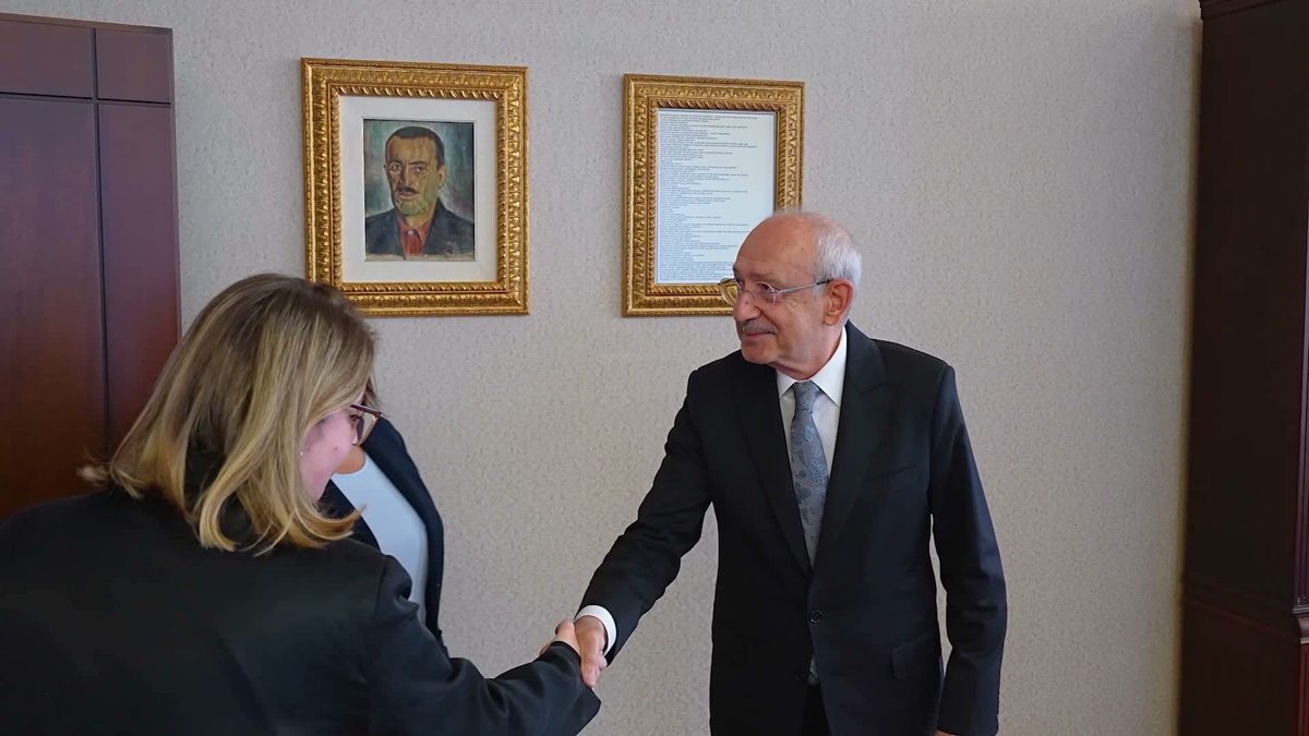 CHP Genel Başkanı Kılıçdaroğlu, AB Türkiye Delegasyonu Başkanı Orav ile görüştü