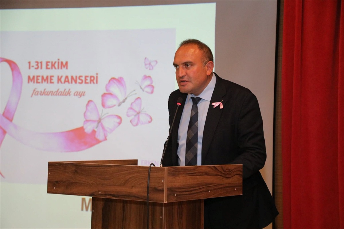Edirne Belediyesi kadın personeline meme kanseri semineri düzenledi