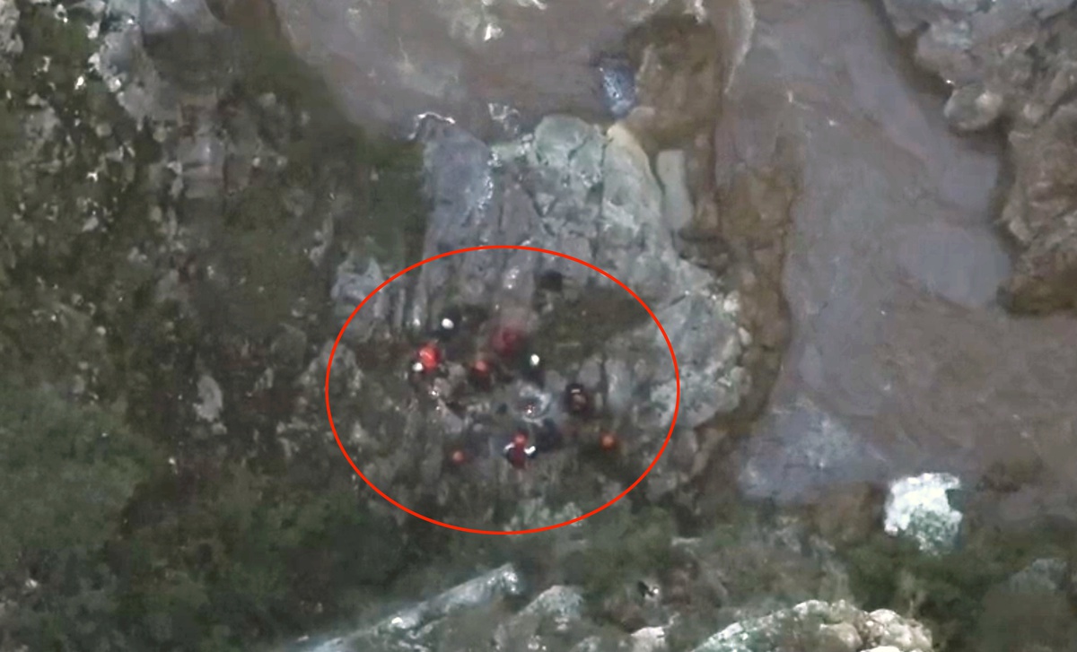 Isparta Sütçüler'de mahsur kalan 10 İHH gönüllüsünün yeri dronla tespit edildi