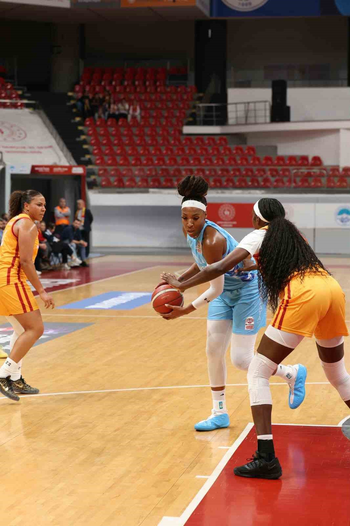 Kadınlar Basketbol Süper Ligi'nde Melikgazi Kayseri Basketbol, BOTAŞ'a 61-70 yenildi