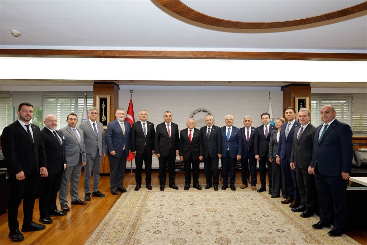 Kayseri Büyükşehir Belediye Başkanı Büyükkılıç, KTO ve KAYSO başkanlarını kabul etti