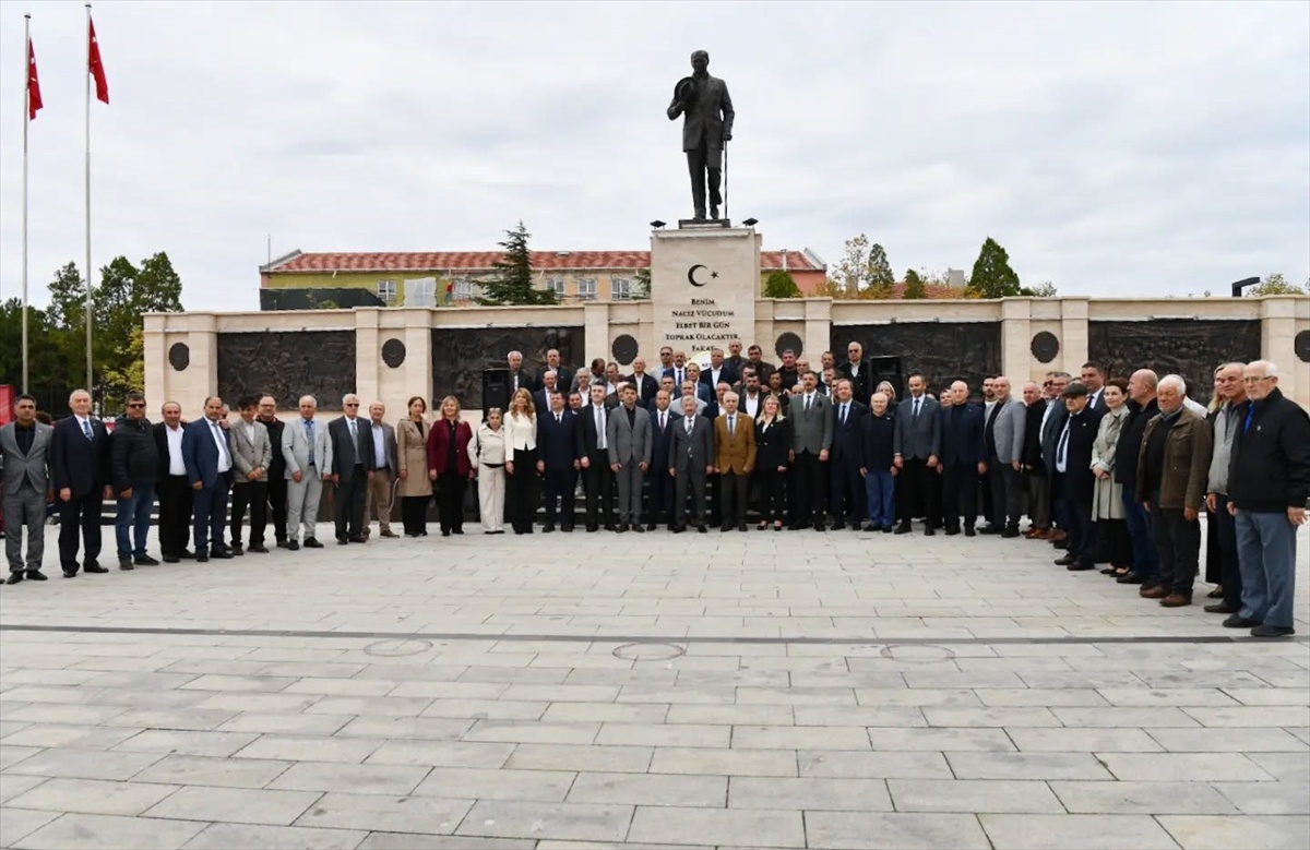 Keşan'da Muhtarlar Günü töreninde Belediye Başkanı Mehmet Özcan muhtarlarla buluştu