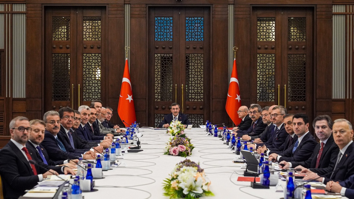 Murat Emir, Ekonomi Koordinasyon Kurulu'nda mağdurun millet olduğunu savundu