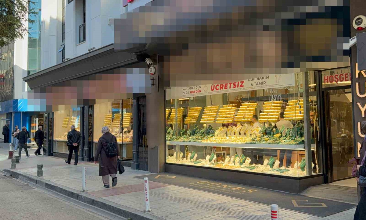 Samsun'da 3 kuyumcuya düzenlenen operasyonda 5 şüpheli gözaltına alındı