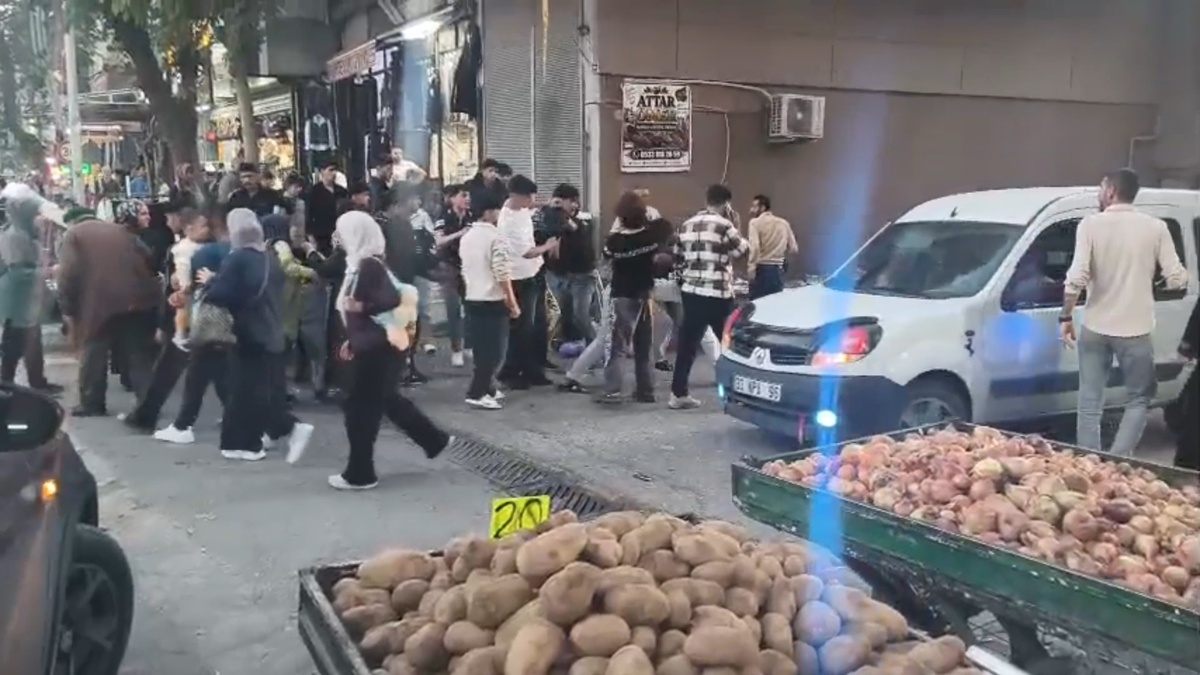 Şanlıurfa'da iki grup arasında sopalı bıçaklı kavgada 3 kişi yaralandı