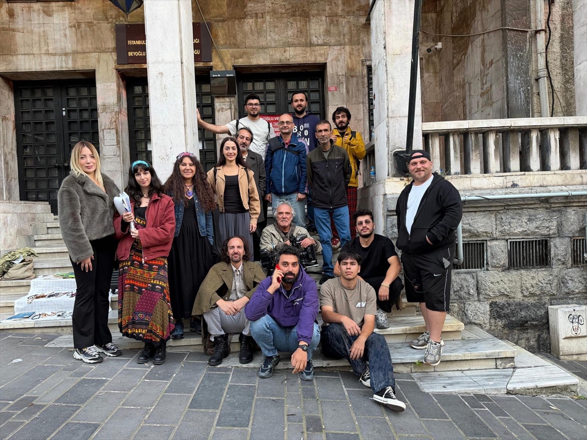 Şerafettin Kaya'nın yazıp yönettiği Sıradanlar filminin çekimleri İstanbul'da başladı