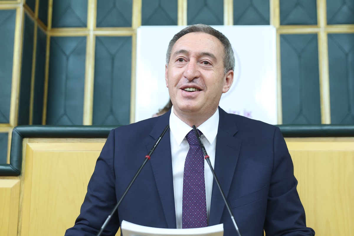 Bakırhan, PKK'nın 8 Ekim'deki çekilme kararı sonrası iktidara adım çağrısı yaptı