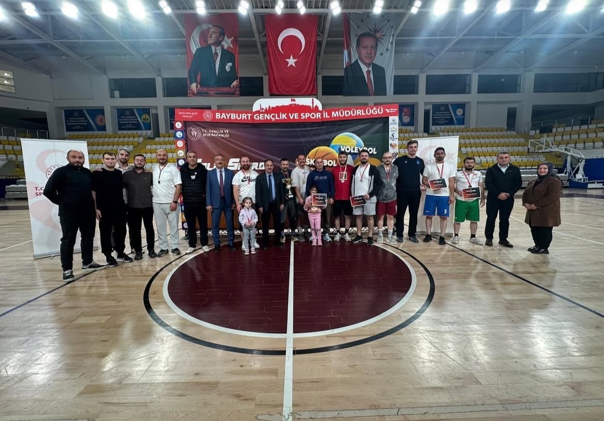 Bayburt'da basketbol il birinciliğini Gençlik ve Spor İl Müdürlüğü kazandı