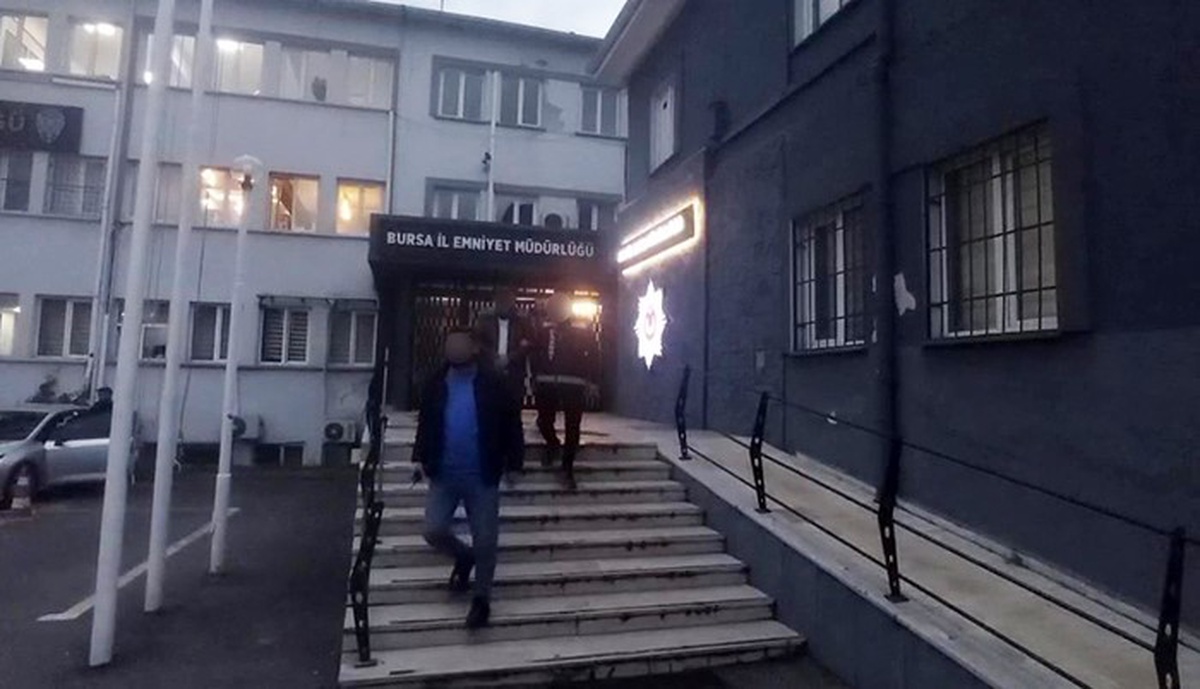 Bursa'da hayali savunma şirketiyle dolandırıcılıkta 2 şüpheli yakalandı, 1 tutuklandı