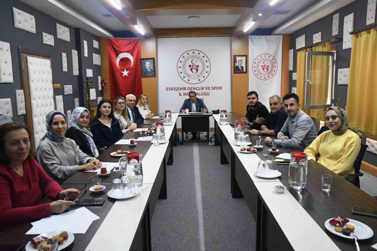 Eskişehir'de kasım ayı yurt menüleri öğrencilerin görüşleriyle belirlendi