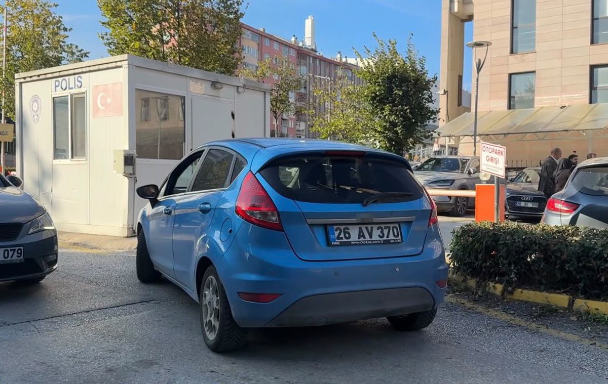 Eskişehir'de ters yönde ısrar eden kadın sürücüye 13 bin TL ceza kesildi