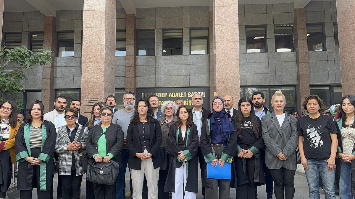 Gaziantep'te Aslansoy'un taciz davasında savcıya süre verildi, duruşma 3 Kasım'a kaldı