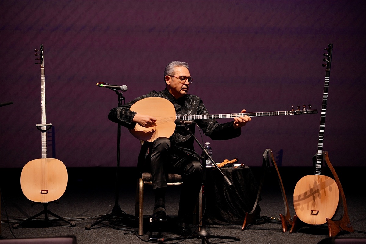 Haliç Üniversitesi Konservatuvar Müdürü Tokaç'a Necip Fazıl Müzik Ödülü verildi