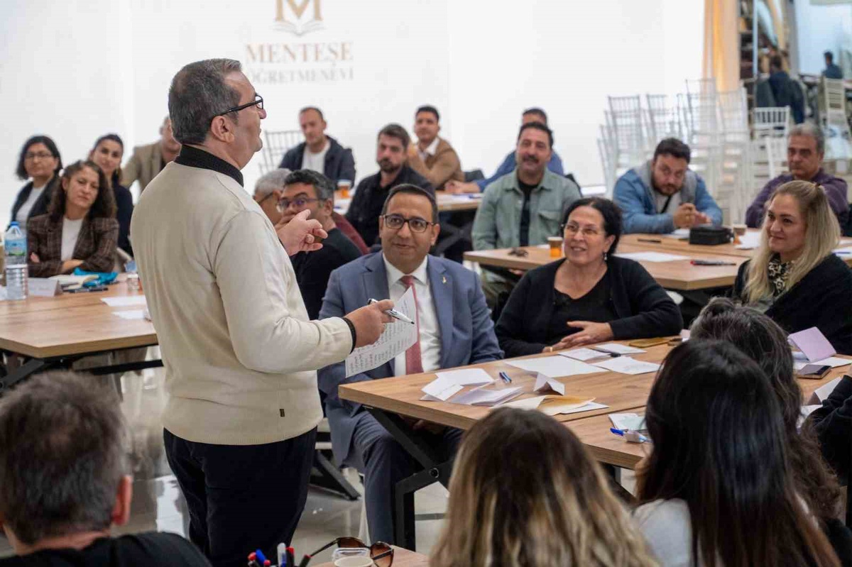 Menteşe'de okul müdür yardımcılarına Büyükergene'nin sunumuyla seminer yapıldı