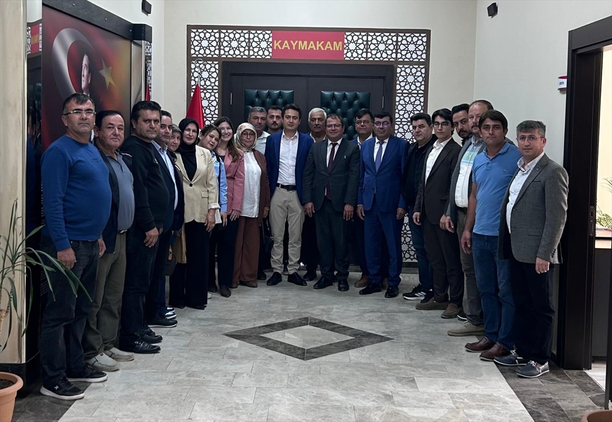 MHP Seydikemer İlçe Başkanı Arıç, Kaymakam Dilekli'yi makamında ziyaret etti