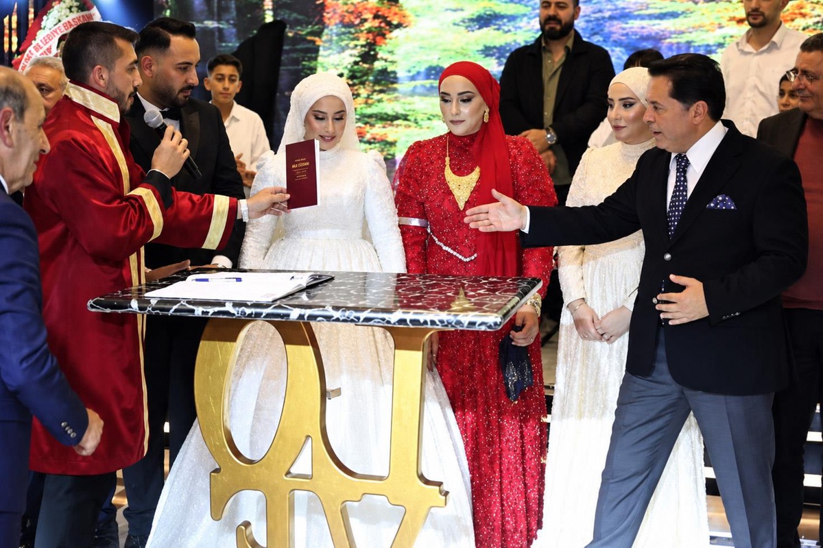 Nikahta gergin anlar! Memurun tavrı, Ahmet Özer'i küplere bindirdi