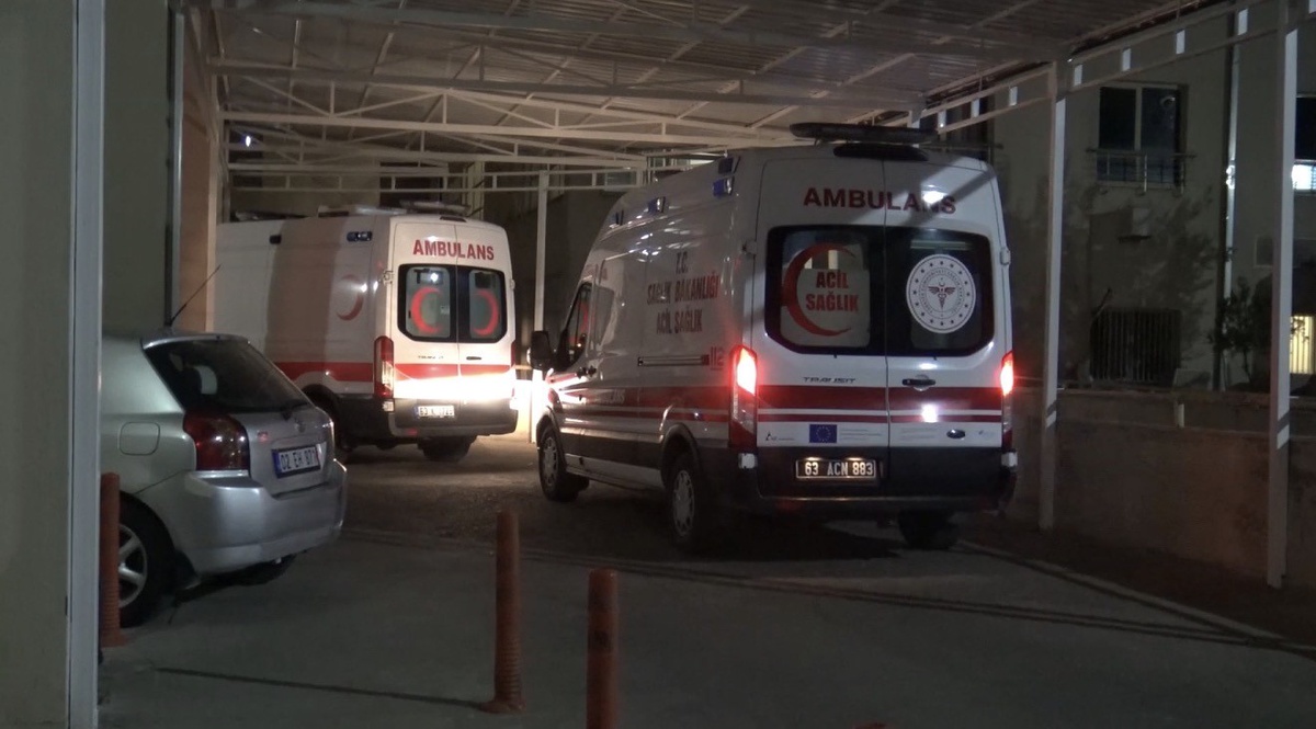 Şanlıurfa Siverek'te şarampole düşen otomobildeki 3 kişi yaralandı
