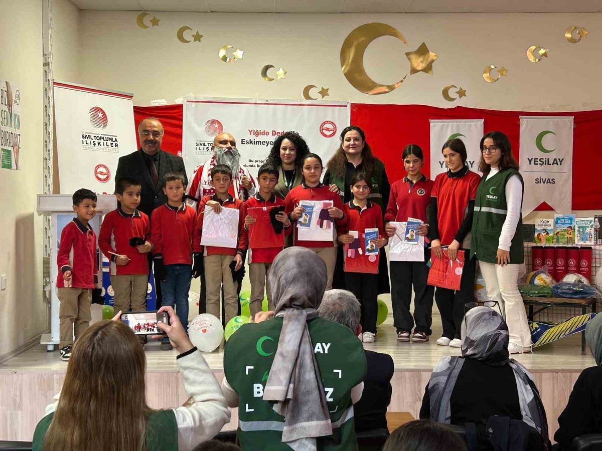 Sivas Çallı İlk ve Ortaokulunda çocuklar geleneksel oyun ve masallarla buluştu