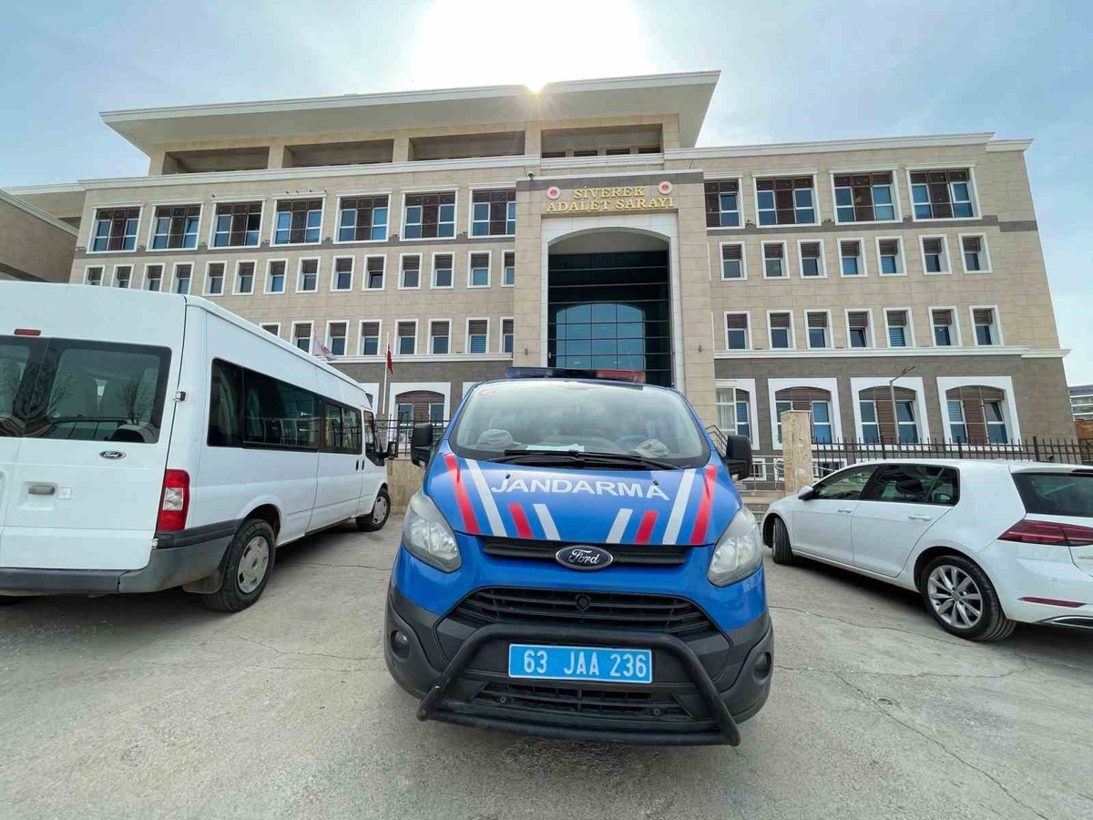 Siverek'te 16 yaşındaki kız çocuğuna istismar iddiasıyla 15 şüpheli gözaltına alındı