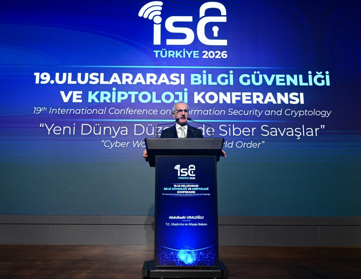 Uraloğlu, verinin yurt içinde tutulmasını siber bağımsızlık olarak nitelendirdi