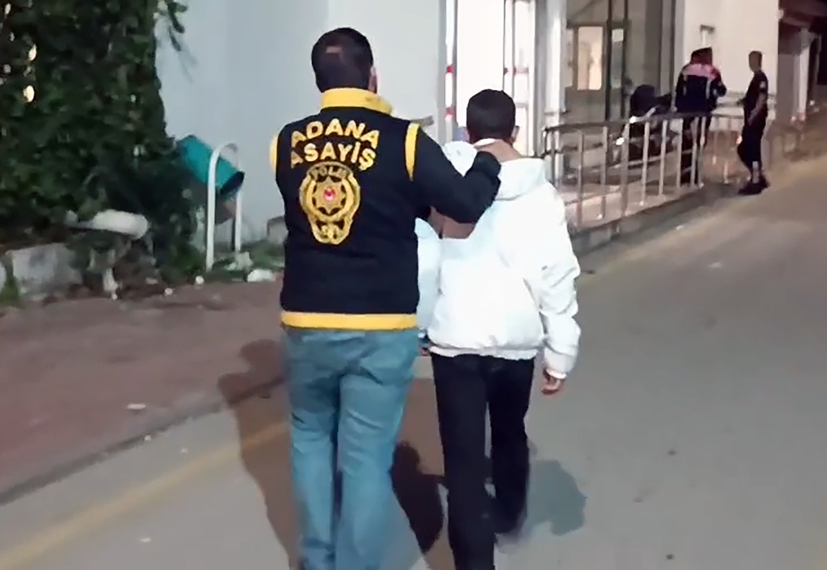 Adana'da başından vurulan kişi ağır yaralandı, 17 yaşındaki şüpheli gözaltına alındı