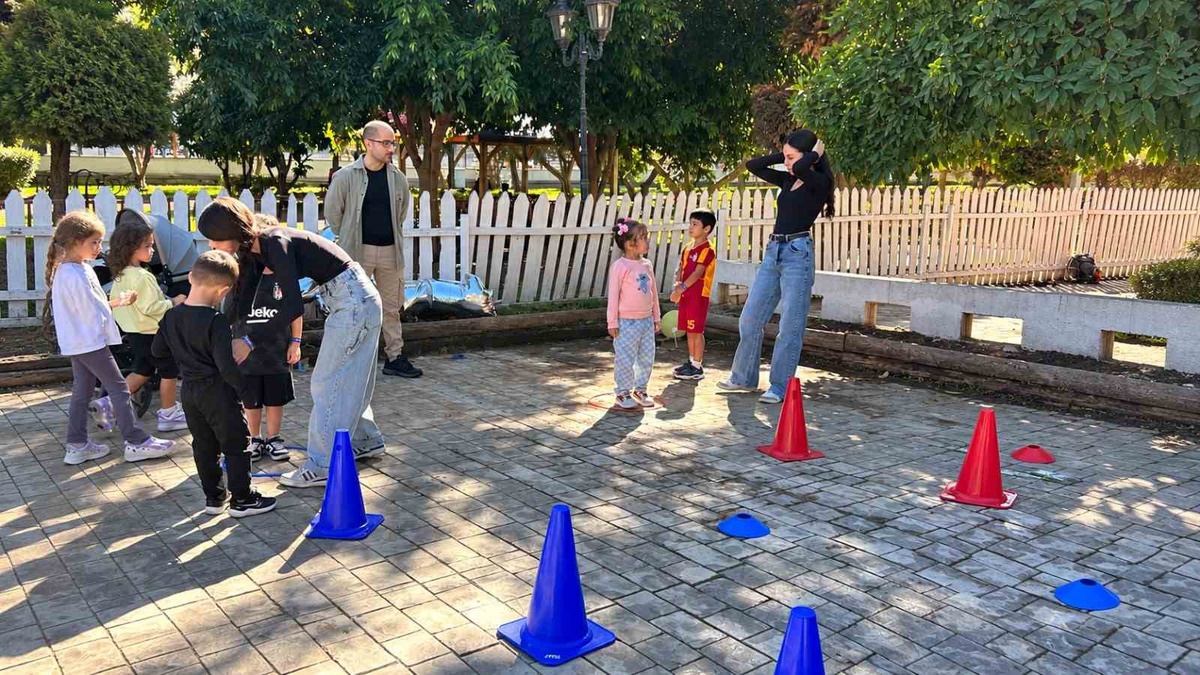 Antalya'da Mini COP31 atölyesinde çocuklara İklim Elçisi sertifikası verildi
