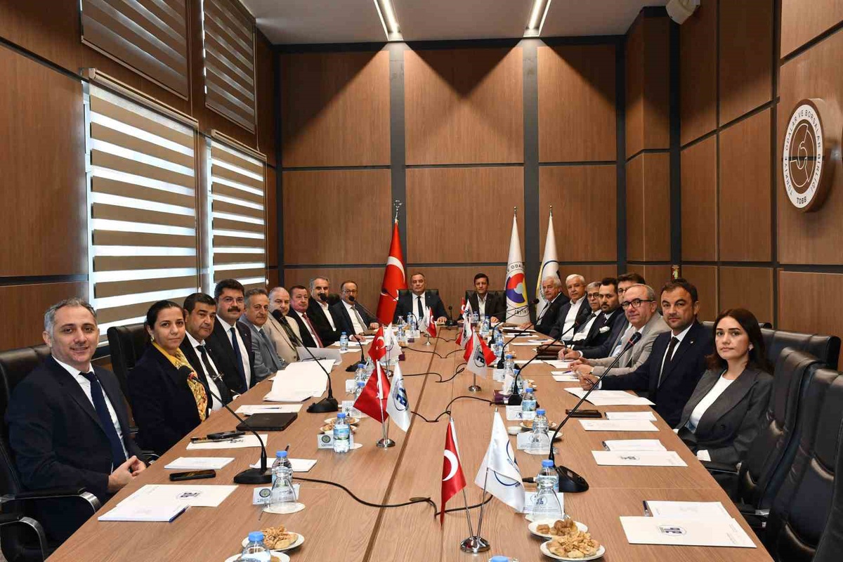 Aydın Ticaret Borsası ve EZZİB, zeytinyağı sektörünün sorunlarını masaya yatırdı
