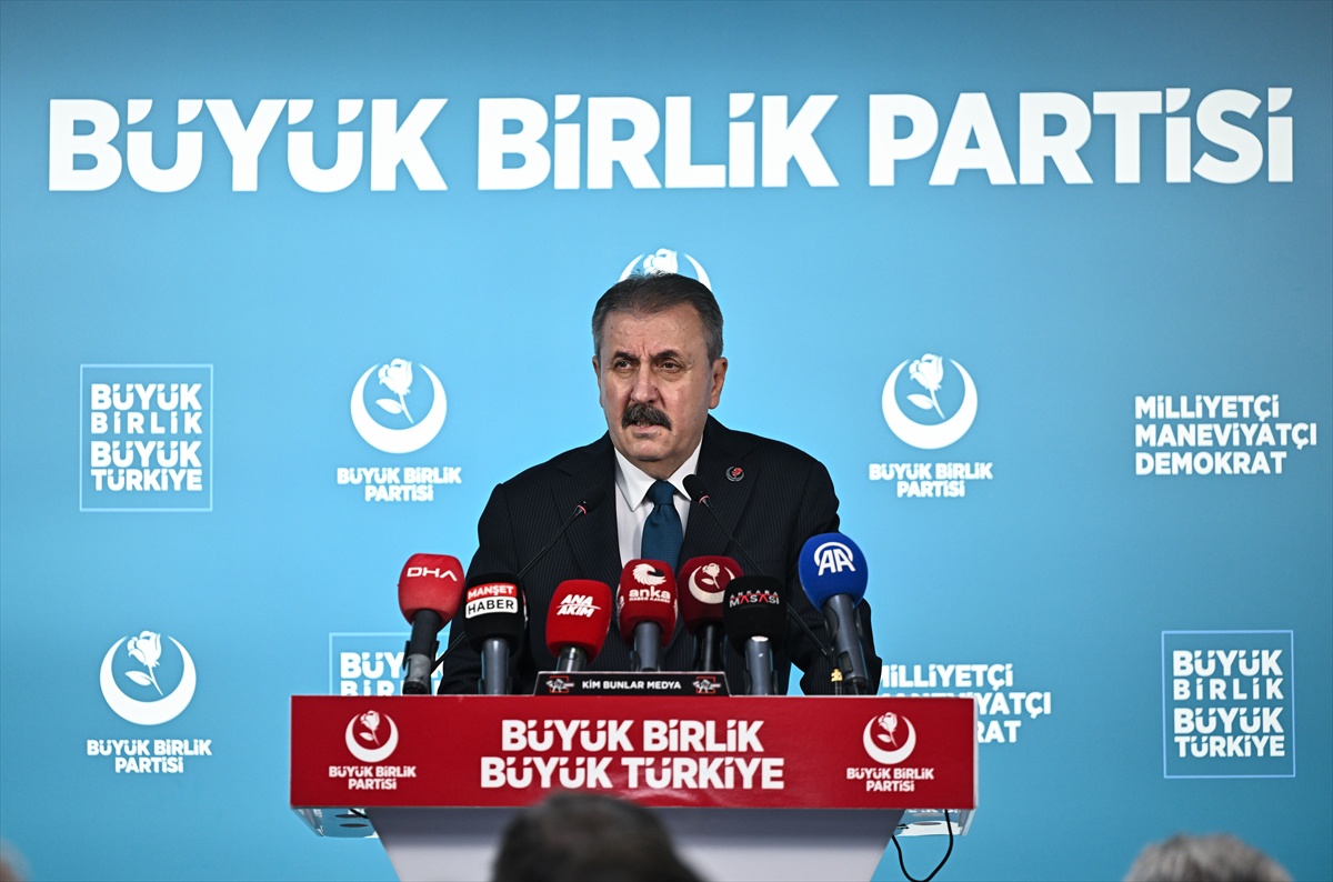 BBP Başkanı Destici, Türkiye-Libya deniz anlaşmasını Akdeniz'de güvence gördü