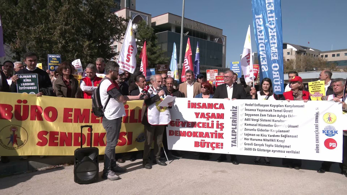 BES, 2027 bütçesini Hazine ve Maliye Bakanlığı önünde protesto etti, ek zam istedi