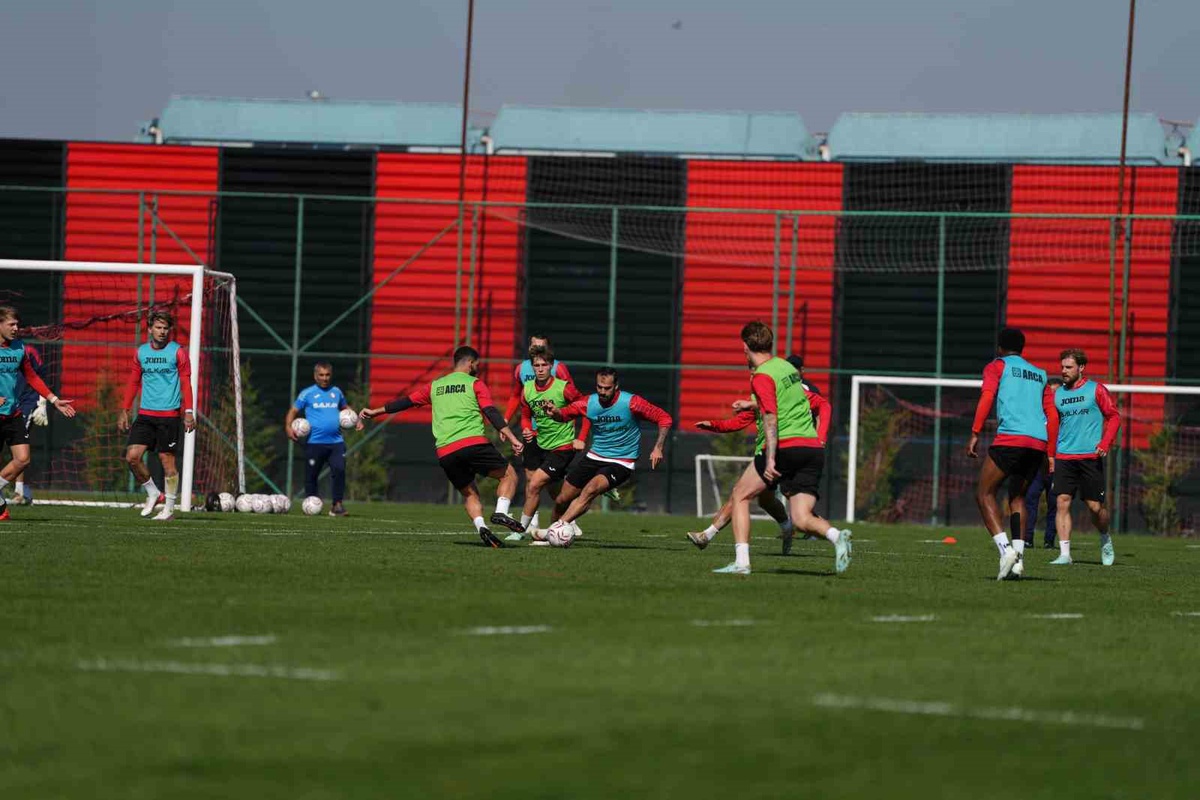 Çorum FK, Süper Lig'in 9. haftasında Göztepe deplasmanına antrenmanla hazırlanıyor