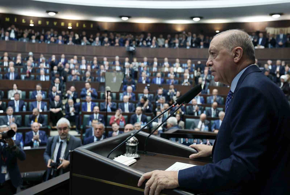 Cumhurbaşkanı Recep Tayyip Erdoğan: 'Türkiye olarak ihtiyaç duyulduğu her aşamada Suriye’nin yanında olmaya devam ediyor, Suriye halkının refah ve huzuru için üzerime düşen sorumluluğu yerine getirmeye çalışıyoruz.'