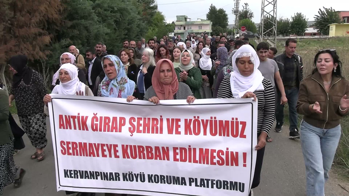 Diyarbakır Sur'da GES çalışması jandarma eşliğinde yürüyüşle protesto edildi