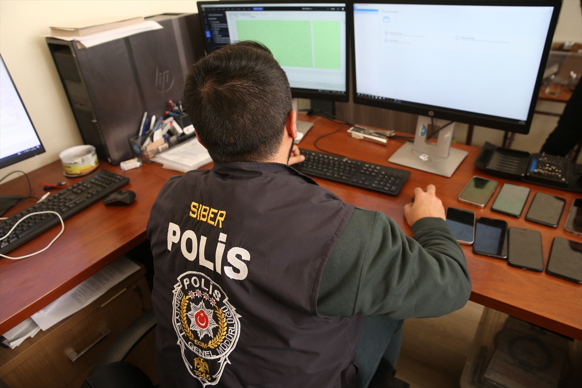 Araç alım satımında 'güvenli ödeme linki' tuzağı! Para alacağını sanan 20 kişi 1,5 milyon lira kaptırdı