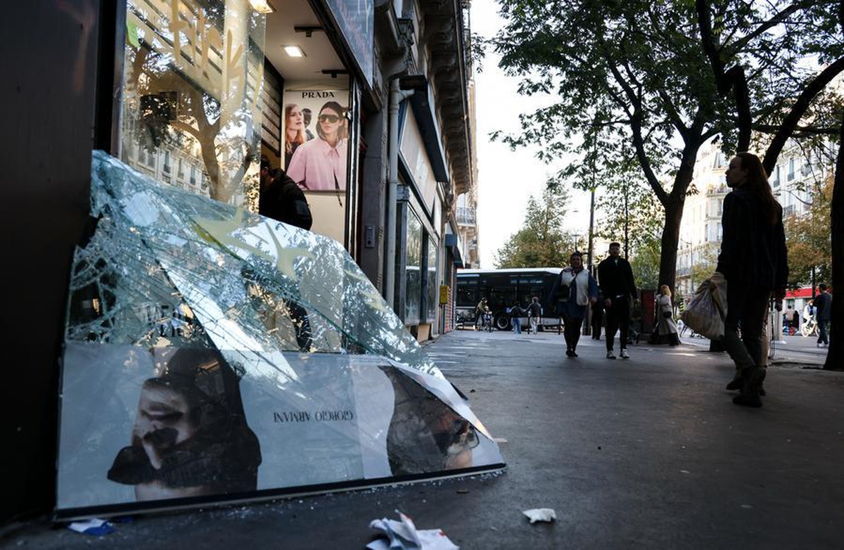 Fransa Başbakanı Lecornu protestolar öncesi sokağa çıkma yasaklarının uzatıldığını duyurdu